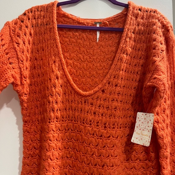 NEW FREE PEOPLE SIZE XS but fits small Medium or large beautiful Orange Color - Picture 3 of 8